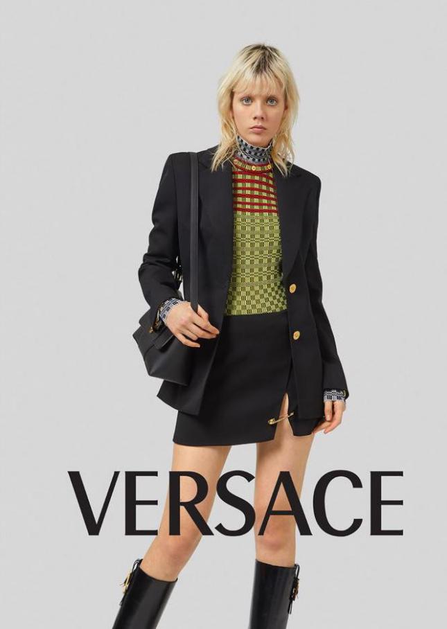 Woman Trends . Versace (2021-02-08-2021-02-08)