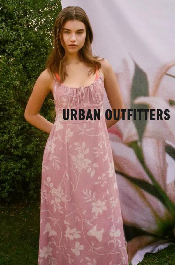 Kollection Spring . Urban Outfitters (2021-06-07-2021-06-07)