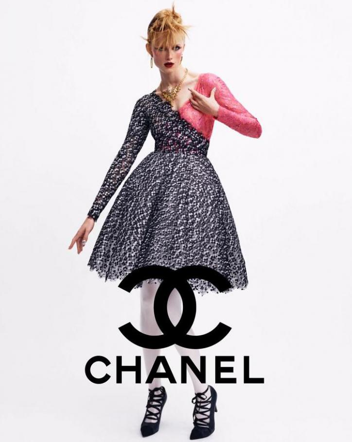 Arrivals. Chanel (2021-10-05-2021-10-05)